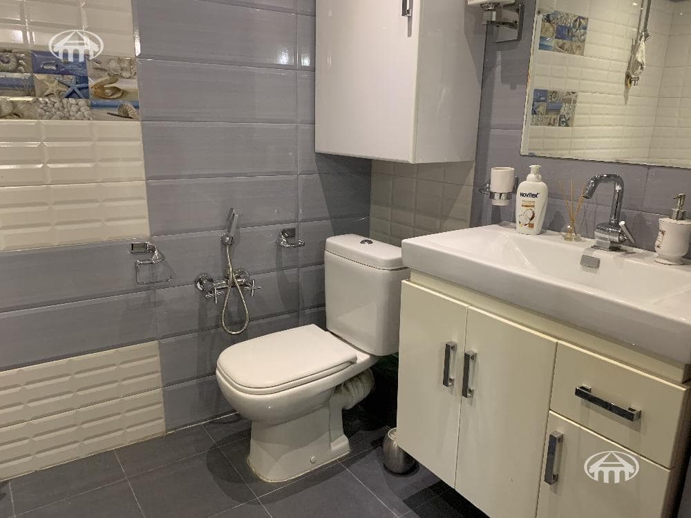 Apartment · 2 rooms · 55 m² · Kentron — photo 11 / 16