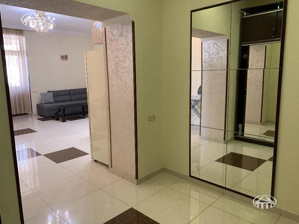 Квартира · 3 комн. · 96 м² · Кентрон
