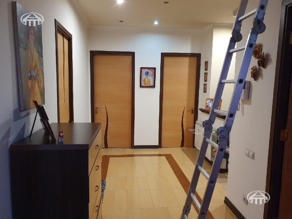 Особняк · 6 комн. · 333 м² · Арабкир