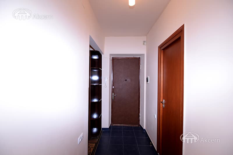 Квартира · 2 комн. · 56 м² · Кентрон