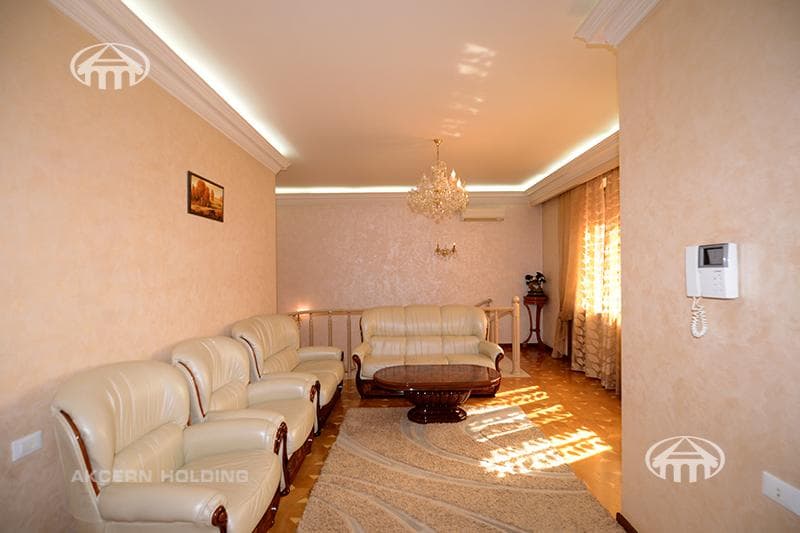 Առանձնատուն · 6 սեն. · 360 մ² · Էրեբունի