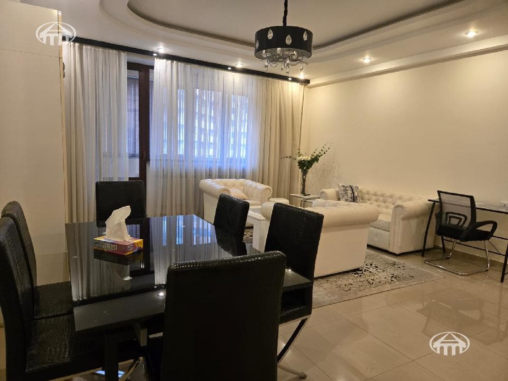 Квартира · 3 комн. · 136 м² · Кентрон