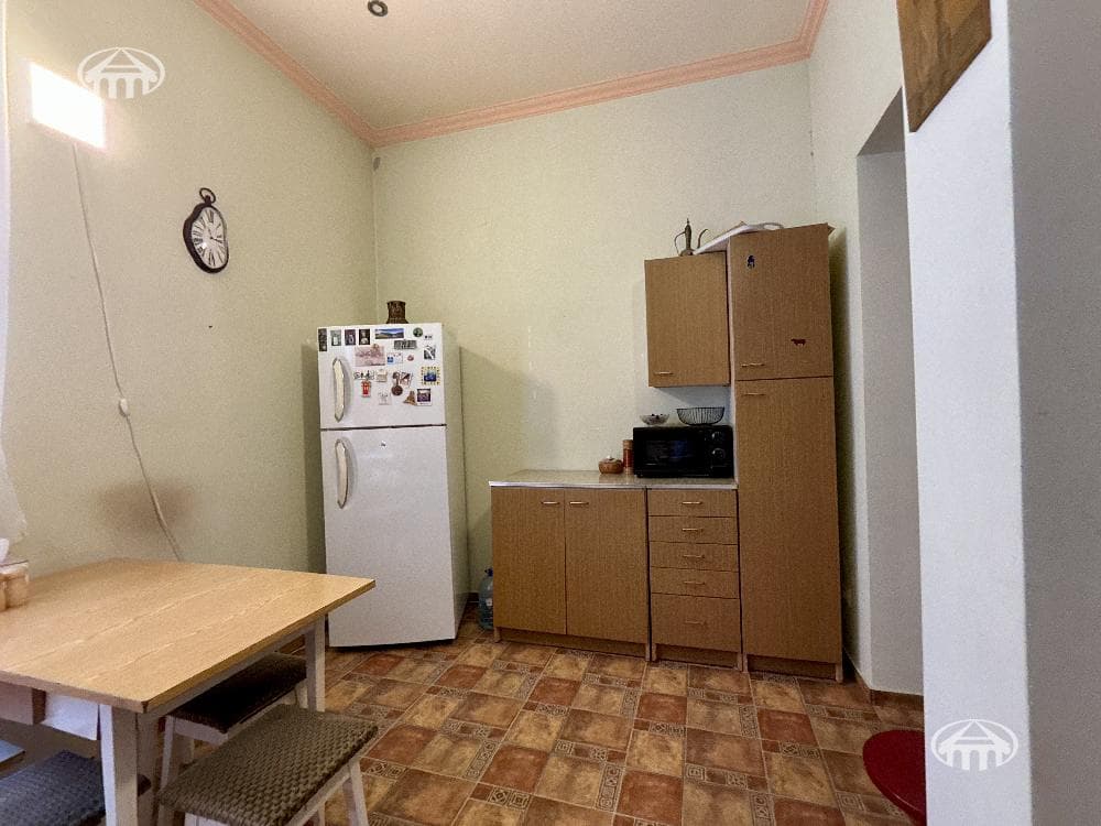 Apartment · 2 rooms · 83 m² · Kentron