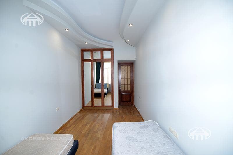 Особняк · 6 комн. · 817 м² · Арабкир