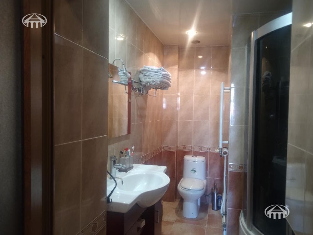 Apartment · 5 rooms · 164 m² · Kentron