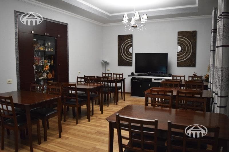 Hotel · 7 rooms · 328 m² · Arabkir