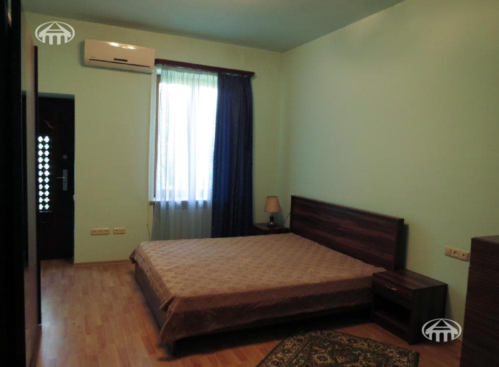 Office · 304 m² · Arabkir