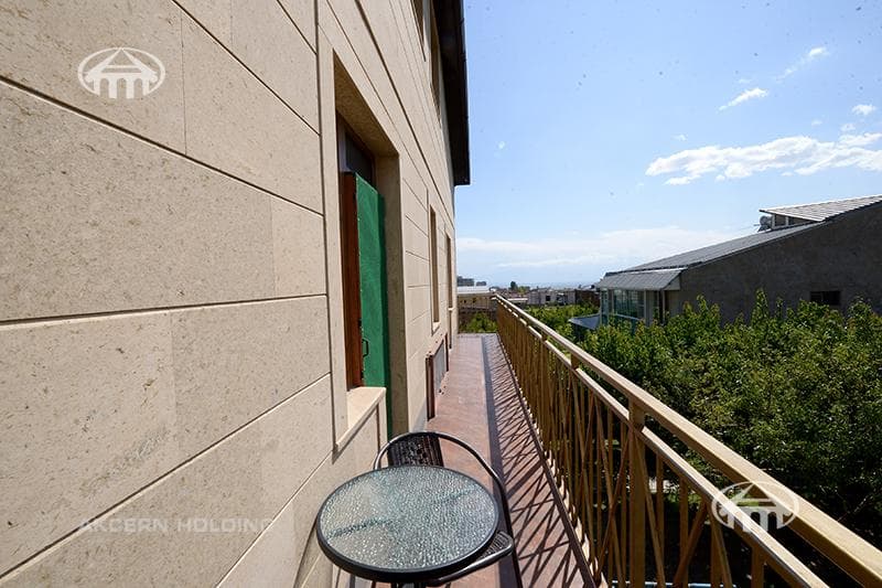 Mansion · 8 rooms · 607.5 m² · Qasax
