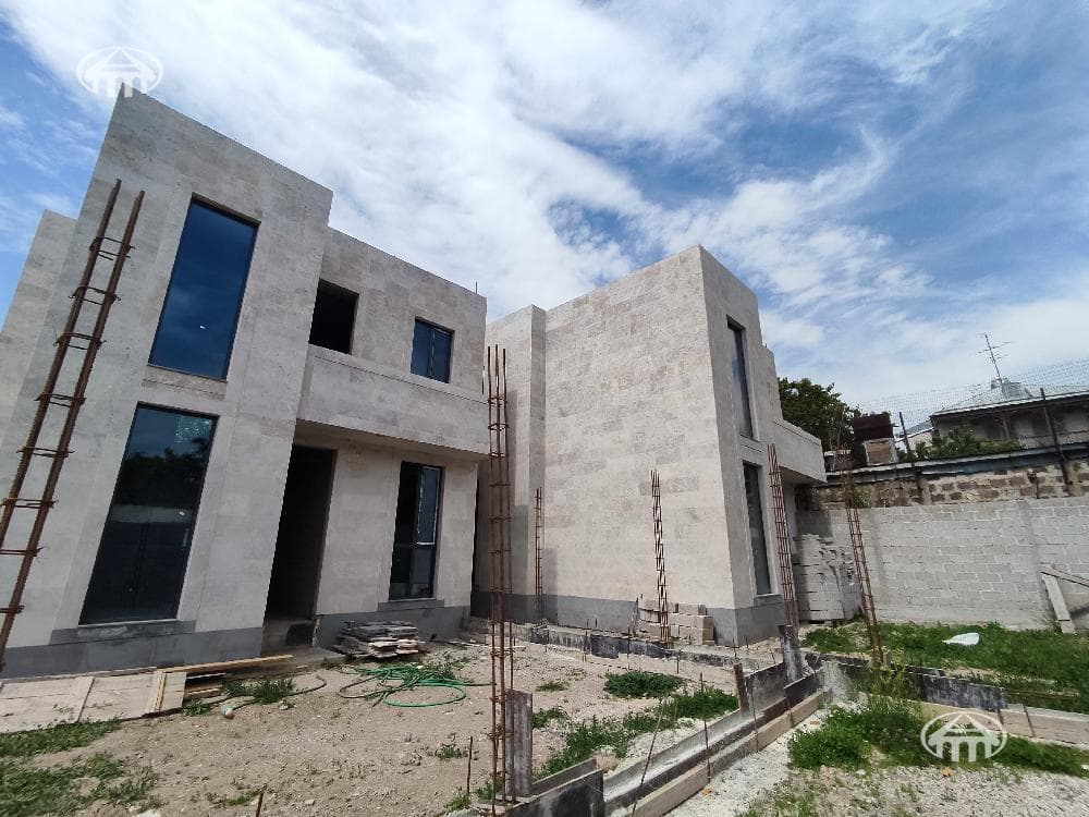 Особняк · 5 комн. · 198 м² · Канакер-Зейтун
