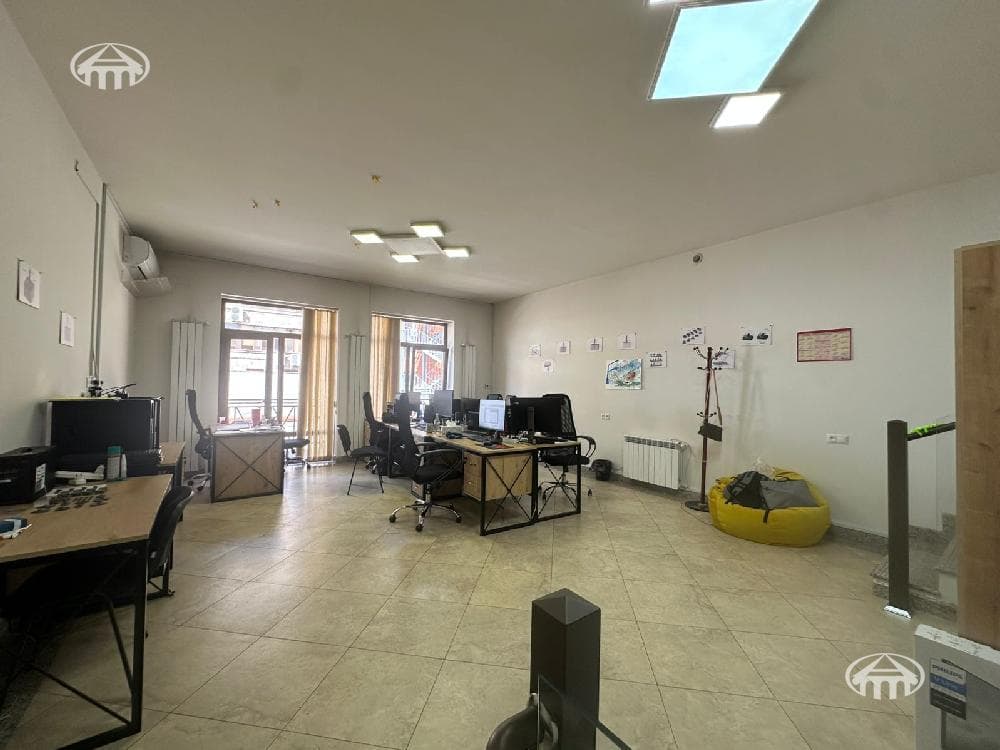 Офис · 329 м² · Арабкир