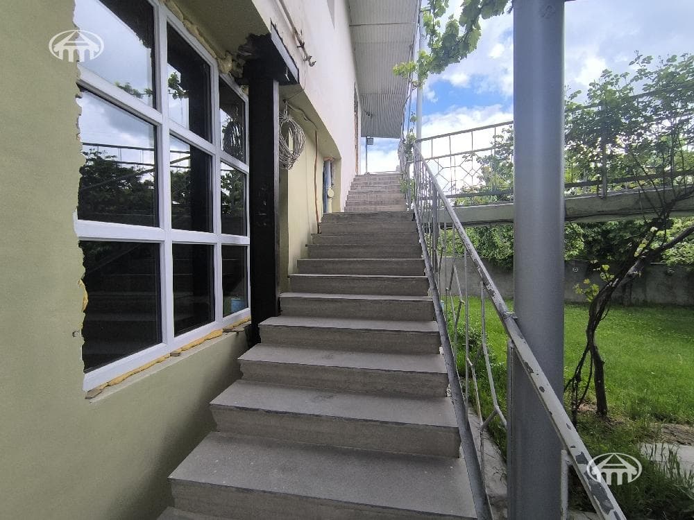 Дом · 7 комн. · 325 м² · Балаовит