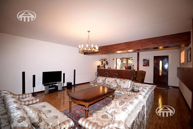 Mansion · 6 rooms · 512 m² · Arabkir