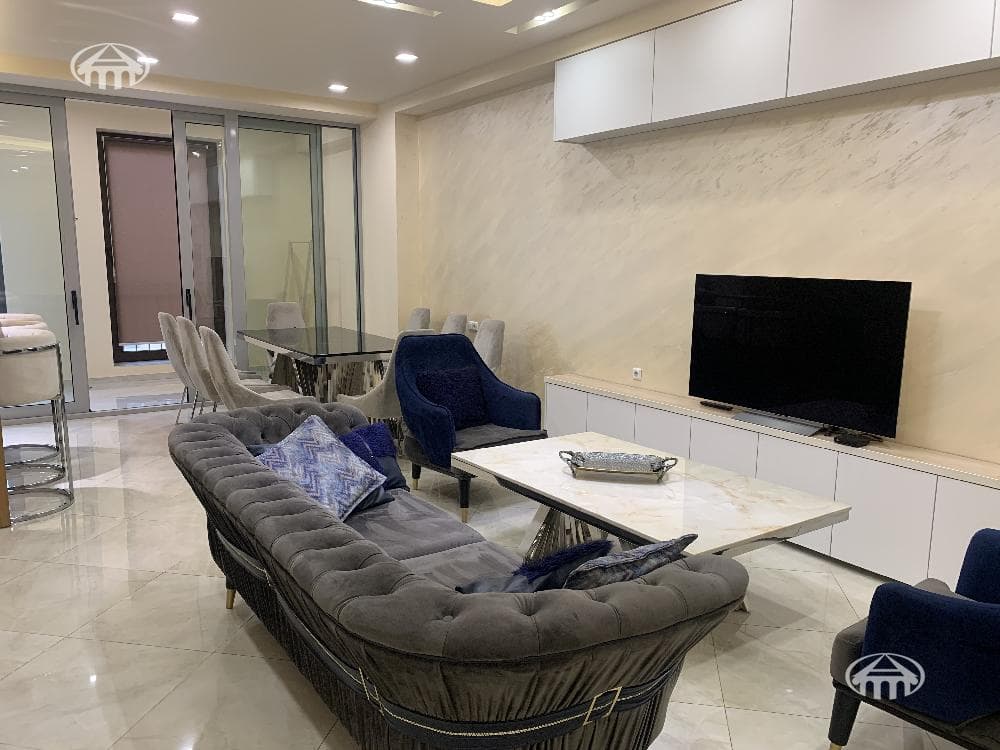 Квартира · 3 комн. · 95 м² · Кентрон