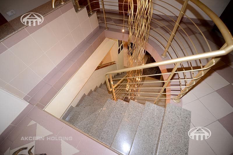 Apartment · 6 rooms · 134 m² · Kentron