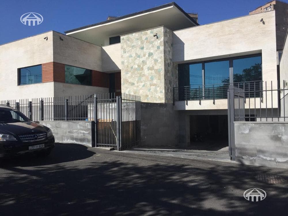 Mansion · 6 rooms · 500 m² · Kanaker-Zeytun