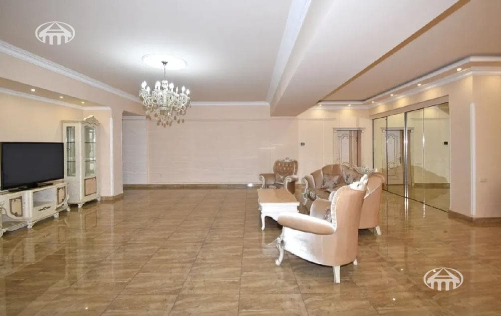 Բնակարան · 5 սեն. · 370 մ² · Կենտրոն — Լուսանկար 5 / 22