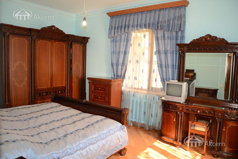 Mansion · 5 rooms · 405 m² · Arzakan