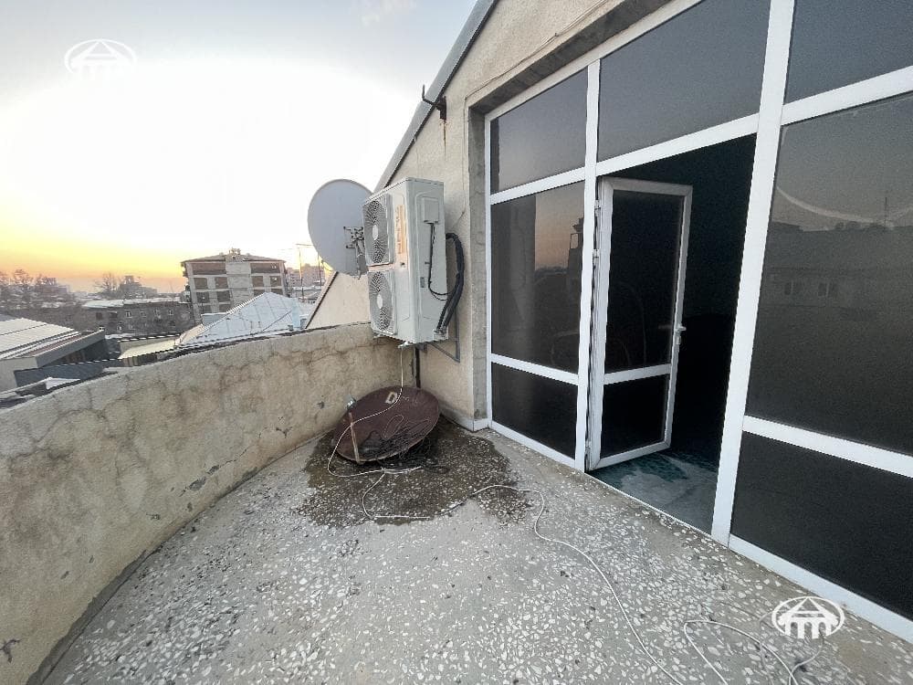 Mansion · 9 rooms · 685 m² · Arabkir