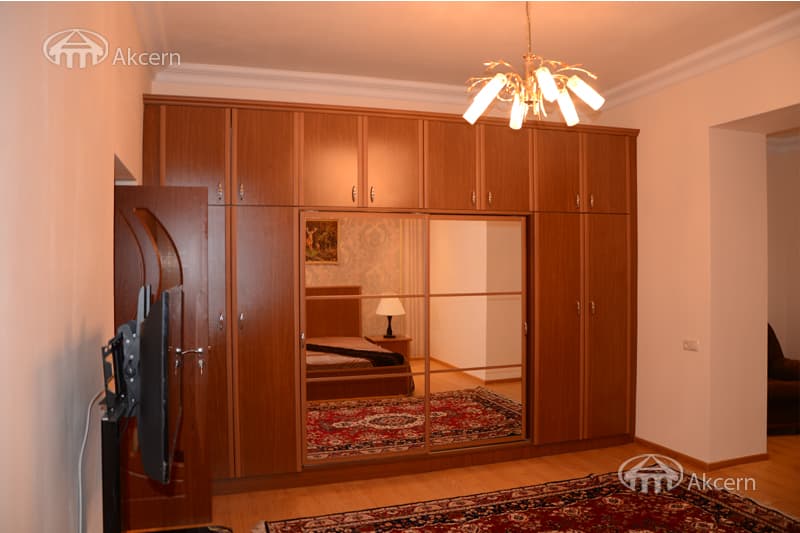 Квартира · 2 комн. · 67 м² · Кентрон