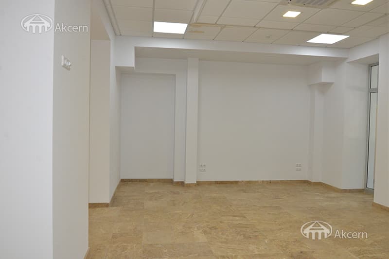 Խանութ · 104 մ² · Կենտրոն