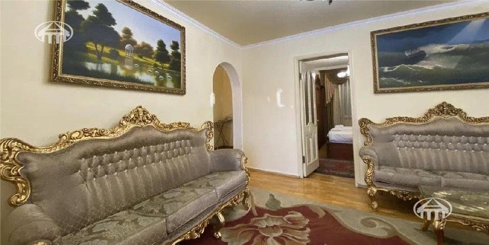Առանձնատուն · 9 սեն. · 584 մ² · Կենտրոն