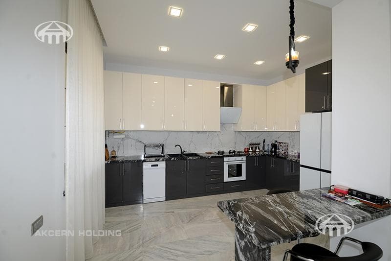 Особняк · 5 комн. · 306 м² · Нор Ачн