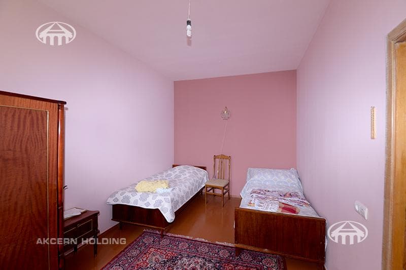Առանձնատուն · 6 սեն. · 290 մ² · Բյուրական