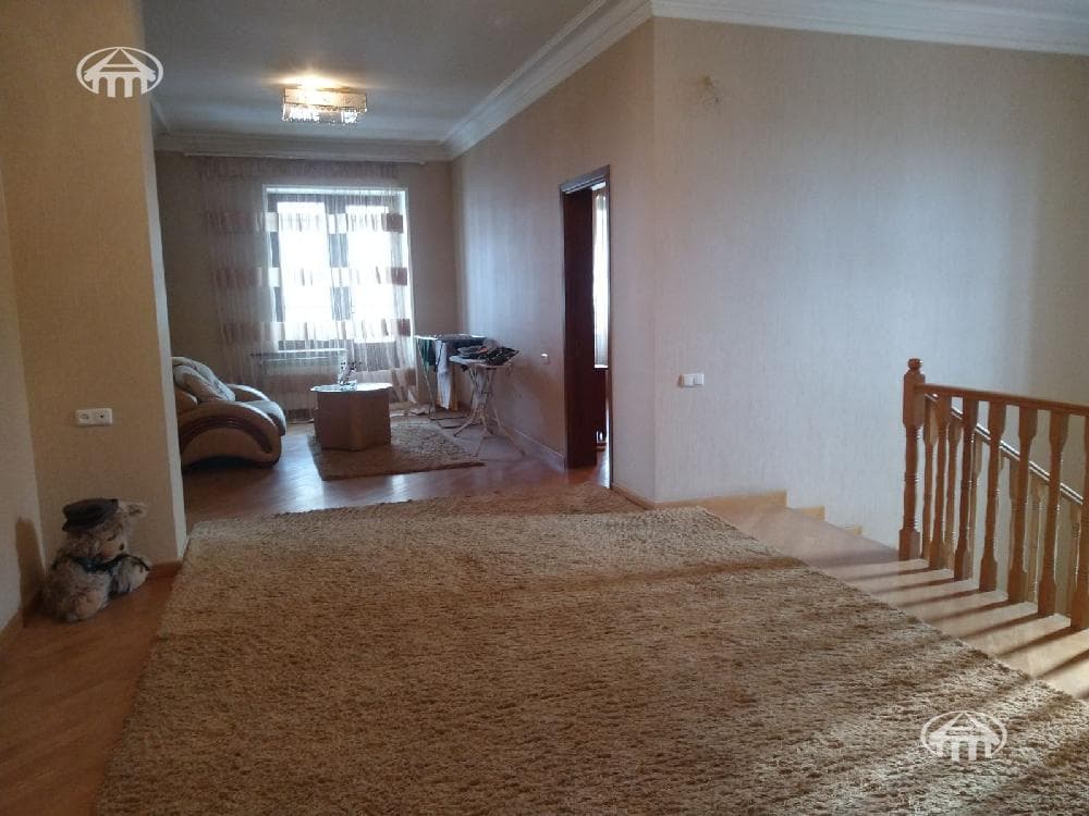 Mansion · 6 rooms · 383 m² · Davtashen