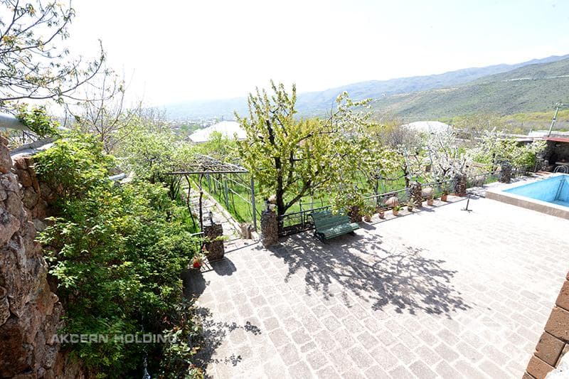 Mansion · 5 rooms · 368 m² · Ghazaravan
