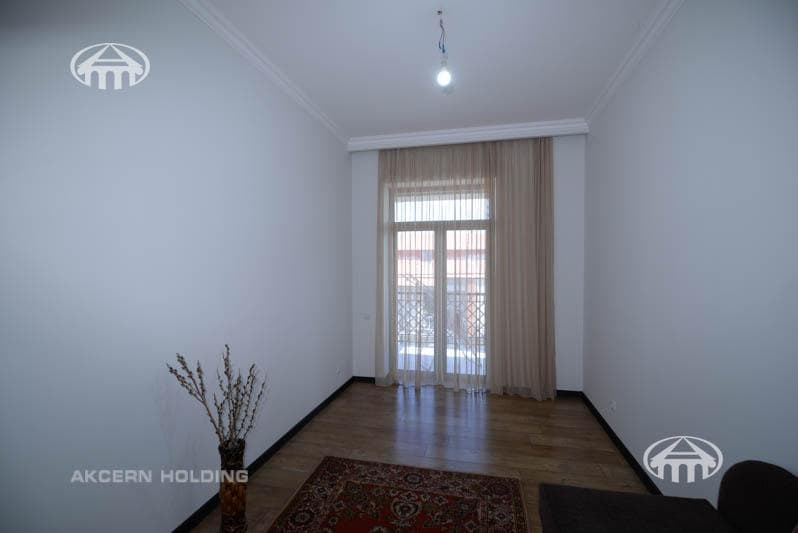 Особняк · 5 комн. · 380 м² · Аван