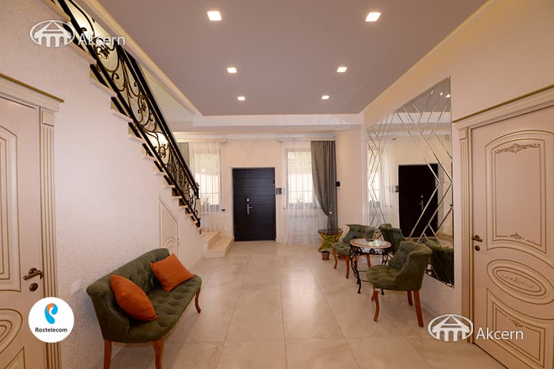 Дом · 5 комн. · 290 м² · Аван