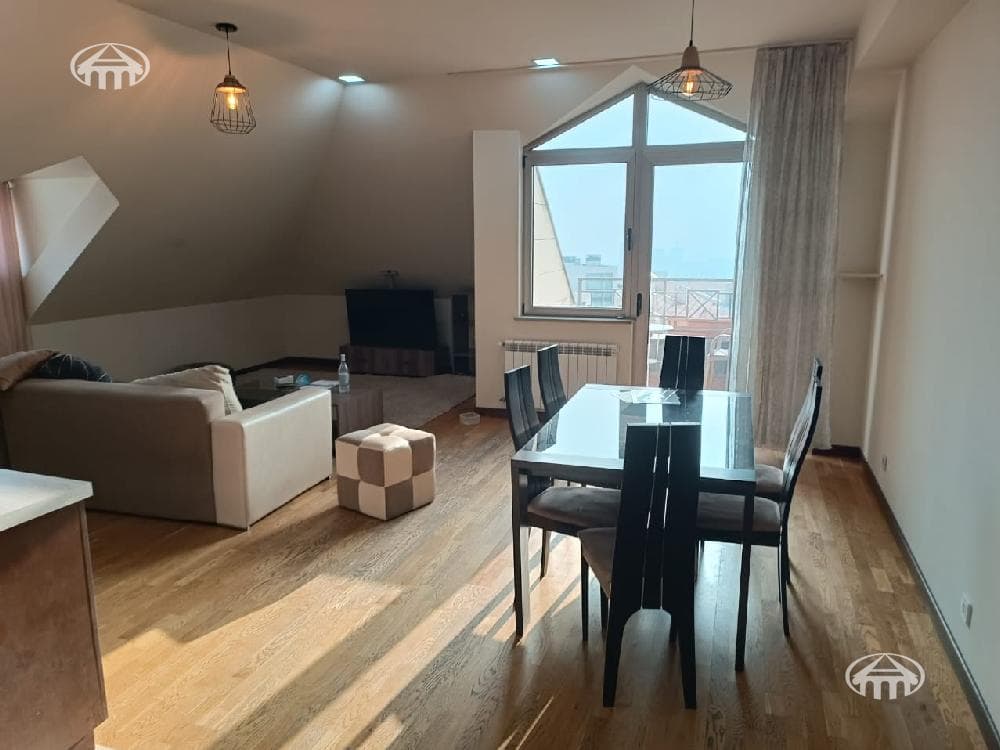 Apartment · 3 rooms · 120 m² · Kentron