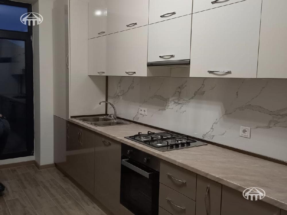 Mansion · 6 rooms · 170 m² · Zovuni