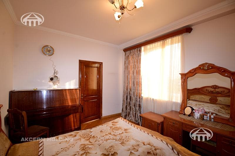 Apartment · 3 rooms · 85 m² · Kentron