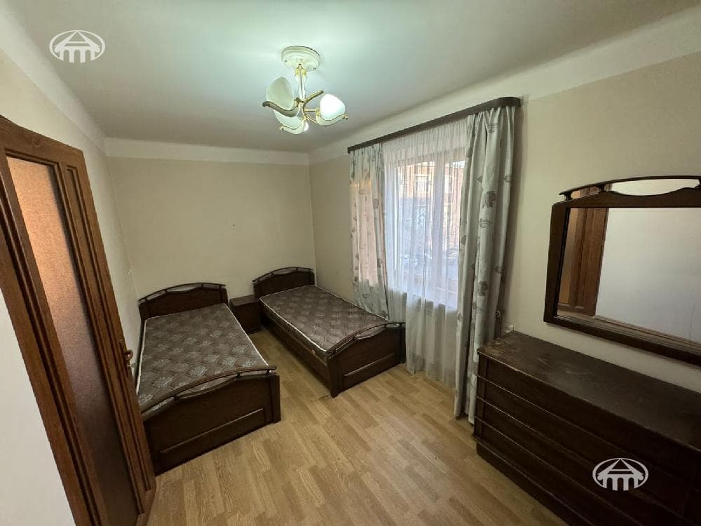 Apartment · 1 rooms · 40 m² · Kentron