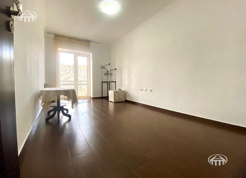 Apartment · 2 rooms · 72 m² · Kentron