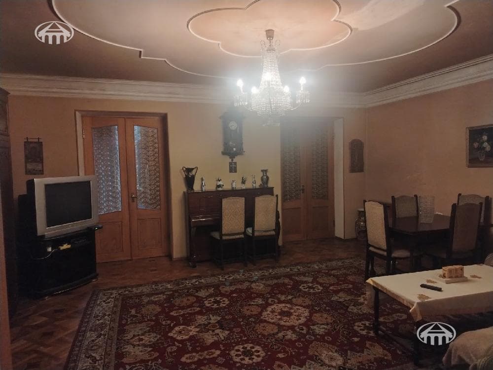 Apartment · 90 m² · Arabkir