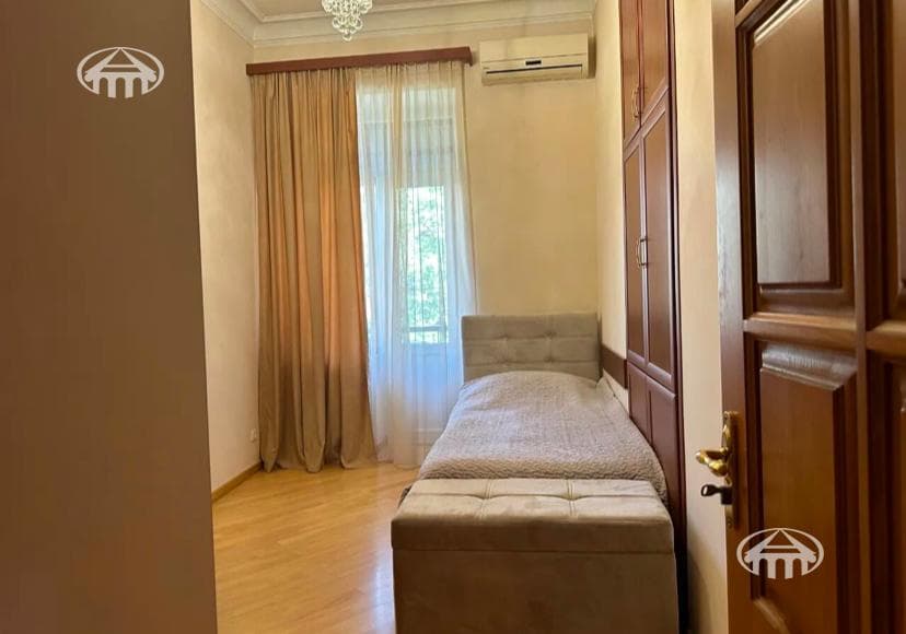 Apartment · 3 rooms · 71 m² · Kentron