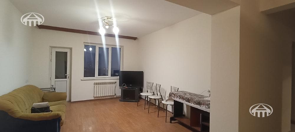 Квартира · 3 комн. · 72 м² · Аджапняк
