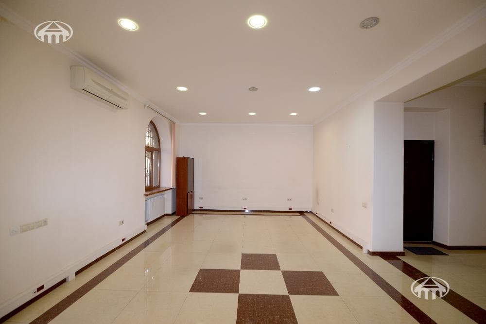 Retail · 79 m² · Arabkir