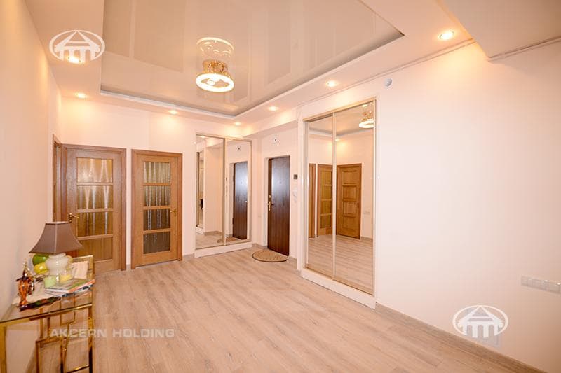 Apartment · 3 rooms · 135 m² · Kentron