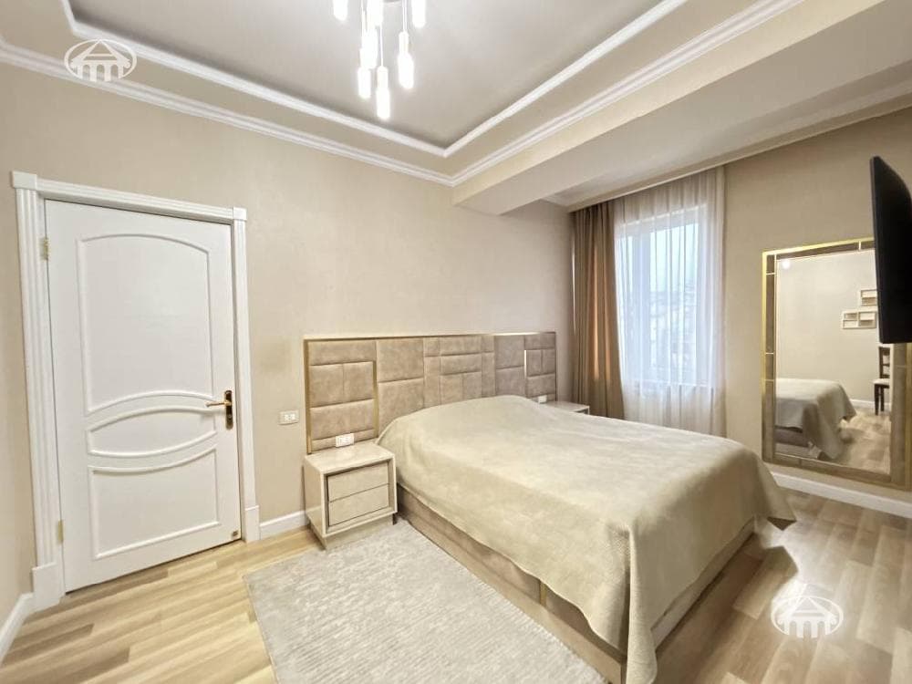 Квартира · 4 комн. · 128 м² · Кентрон