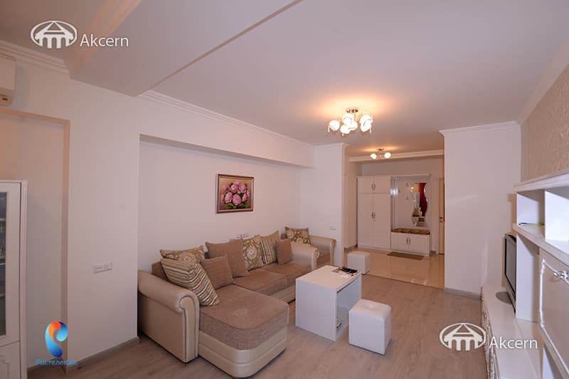 Квартира · 3 комн. · 90 м² · Кентрон