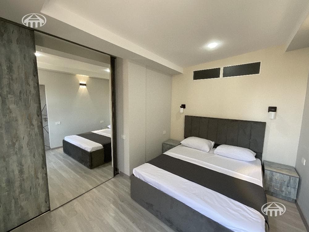 Apartment · 3 rooms · 80 m² · Kentron