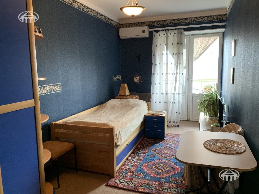 Apartment · 2 rooms · 103 m² · Kentron