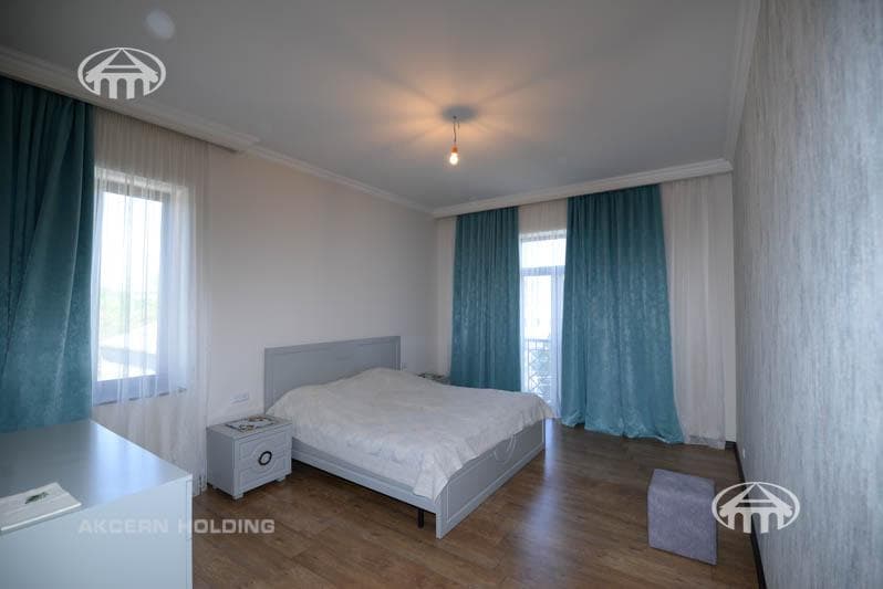 Особняк · 5 комн. · 380 м² · с. Ариндж