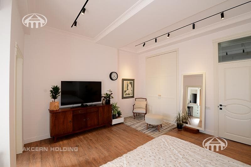 Apartment · 3 rooms · 99 m² · Kentron