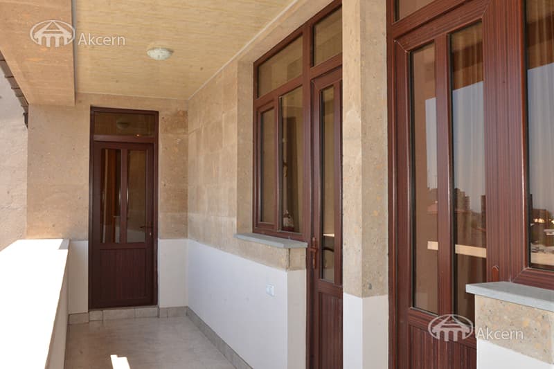 Дом · 8 комн. · 530 м² · Арабкир