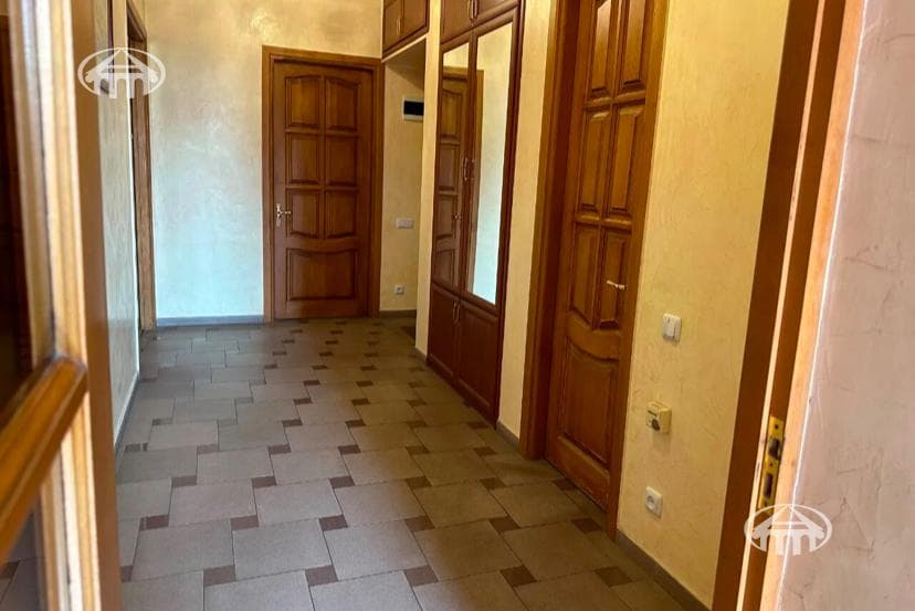 Apartment · 3 rooms · 71 m² · Kentron