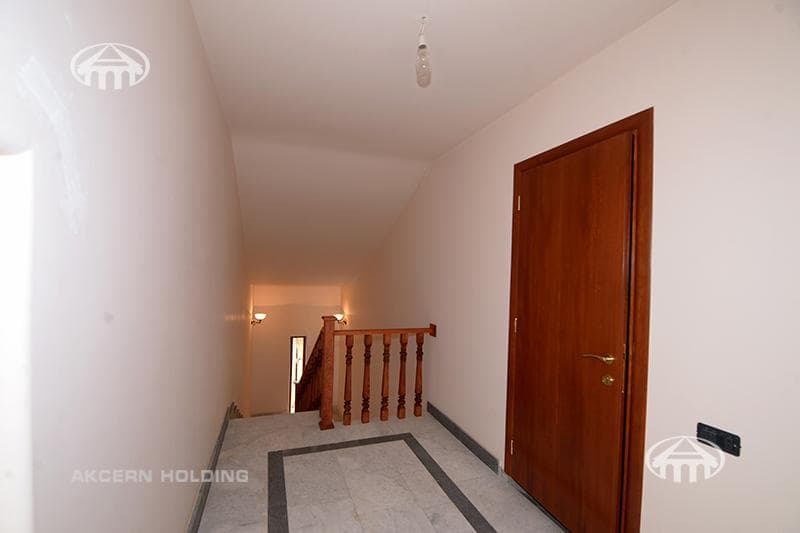 Country house · 4 rooms · 289.5 m² · Dzoraghbyur